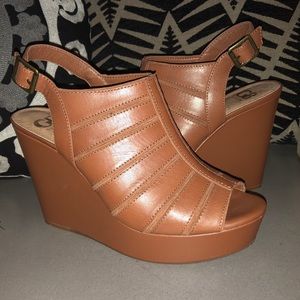 Gianni Bini Tan Platform Wedge Sz 11